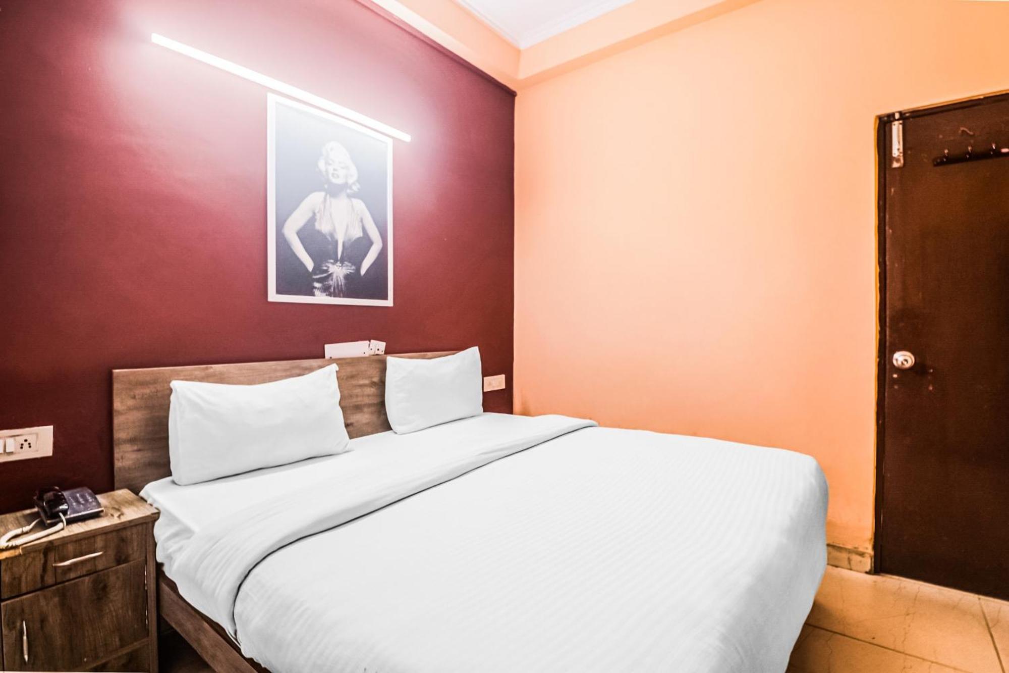 OYO 62899 Avni Residency Otel Gurgaon Dış mekan fotoğraf