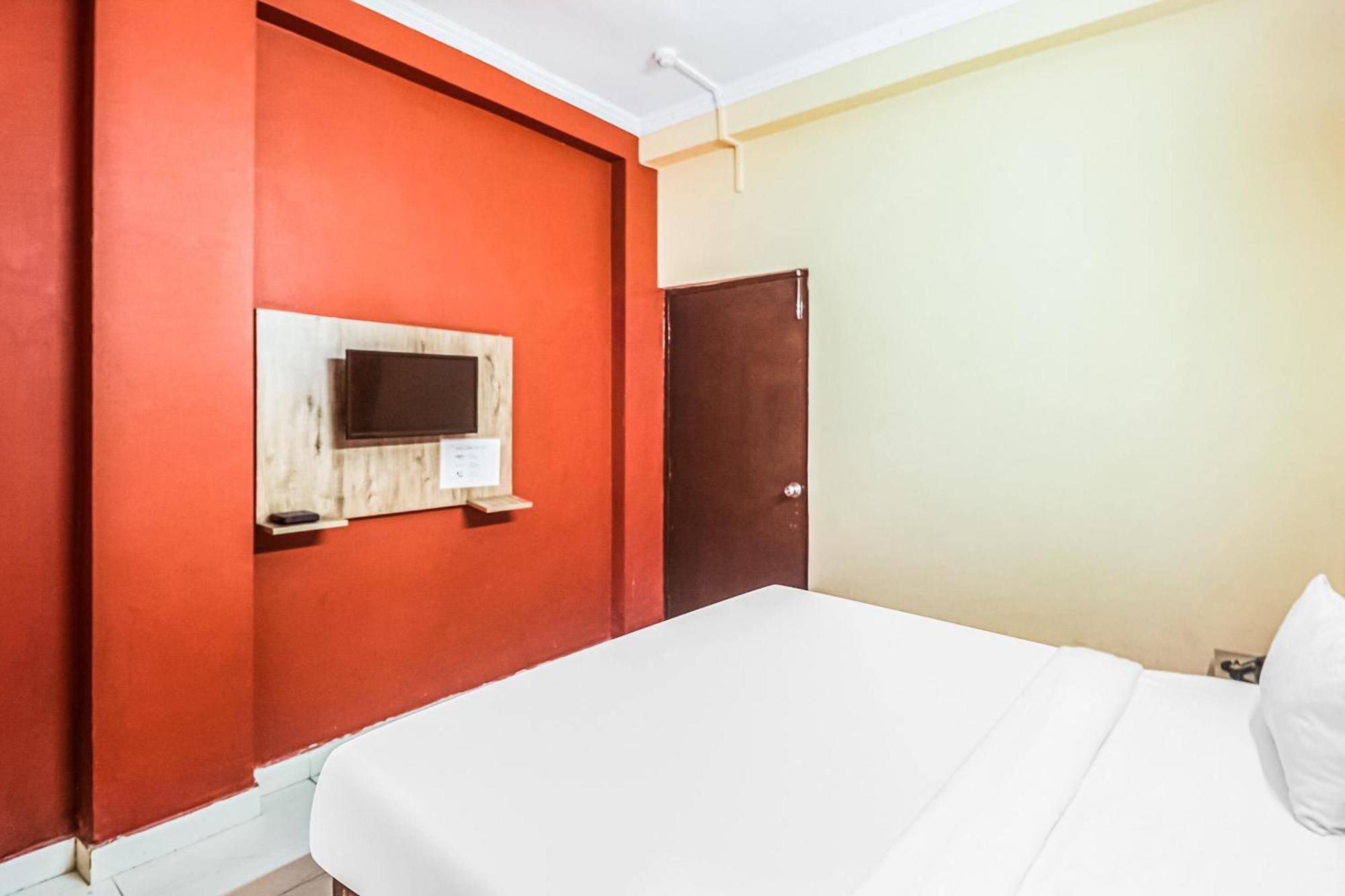 OYO 62899 Avni Residency Otel Gurgaon Dış mekan fotoğraf